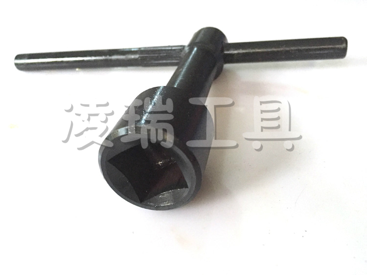 卡盘四方板手刀架螺丝钥匙刀