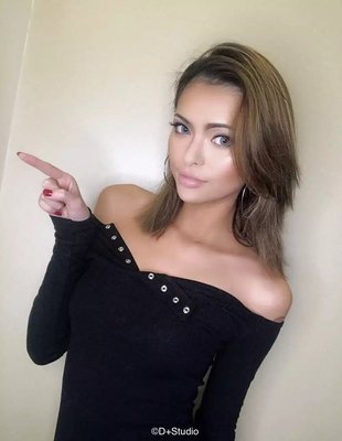 弹力显瘦修身螺纹露肩包臀斜肩