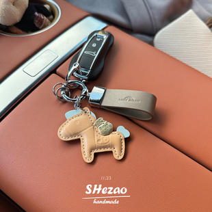 马上有钱钥匙扣2026年新款小马车钥匙扣女挂件高级感精致高端可爱