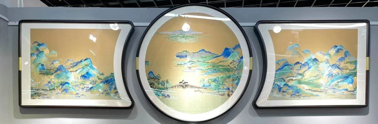 三联画刺绣装饰画千里江山金鱼客厅背景墙带框成品挂画荷花工艺品图片