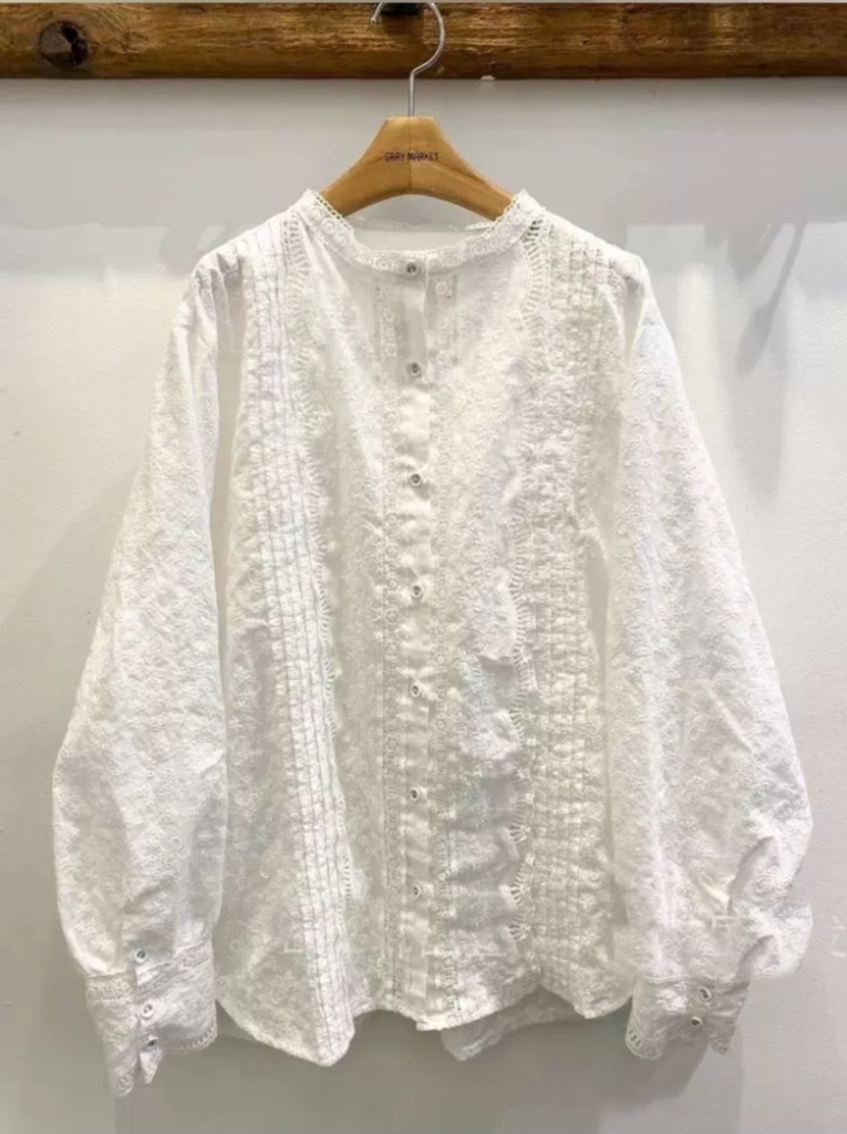 Greymarket (现货）蝴蝶结家重工蕾丝衫衫