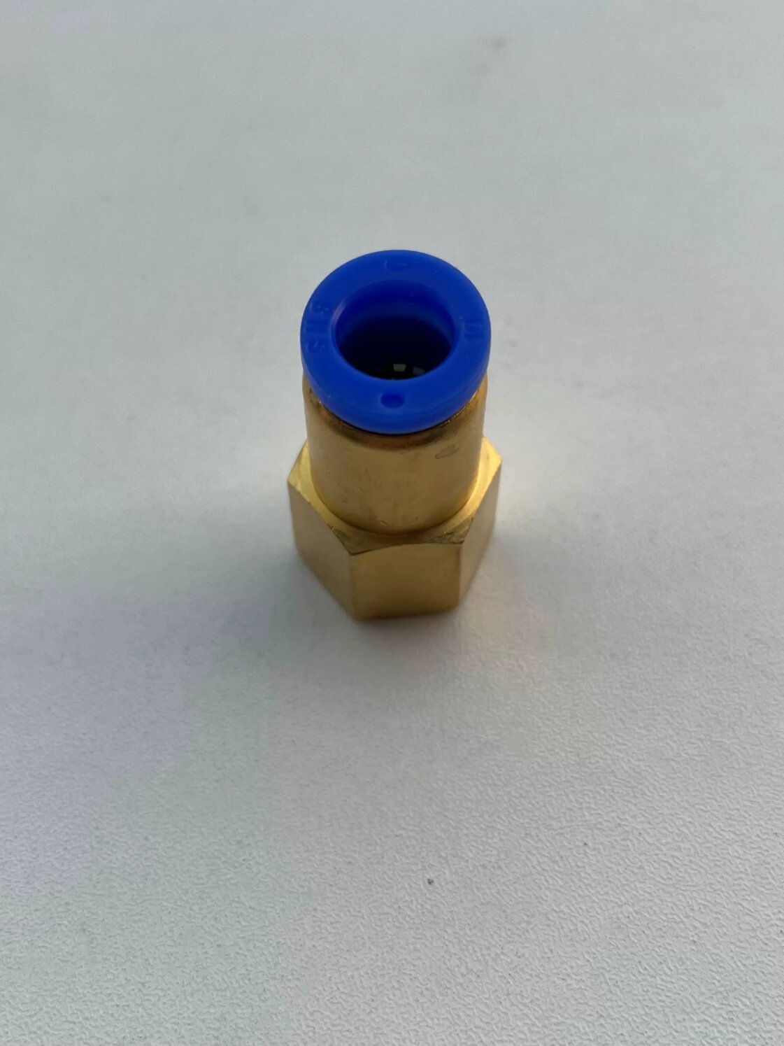 m16x1.5-8mm 内螺纹m16x1.5 接外径8mm pu气管 pu管内丝快插接头