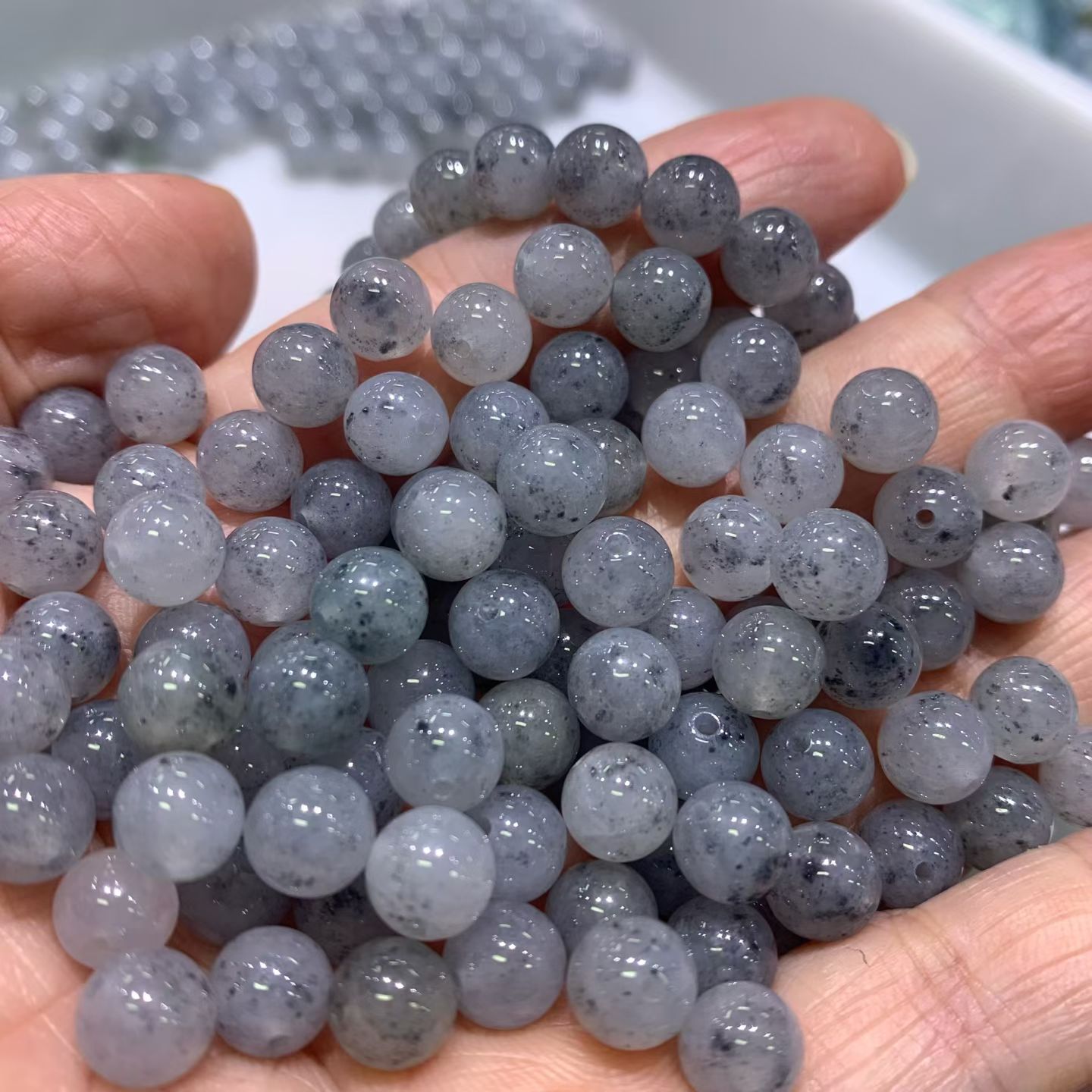 翡翠A货冰种乌鸡散珠黑芝麻乌鸡翡翠手链diy串珠配珠材料项链珠子