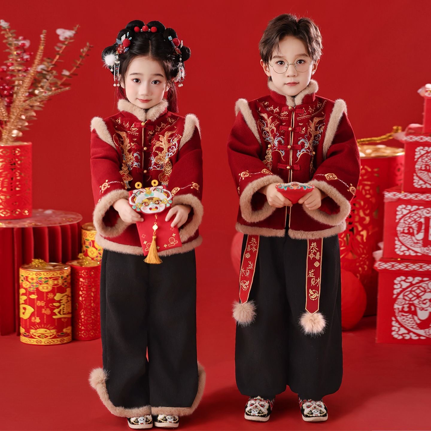 男女童新中式拜年服冬季加厚红色喜庆锦鲤过年服宝宝新年演出汉服