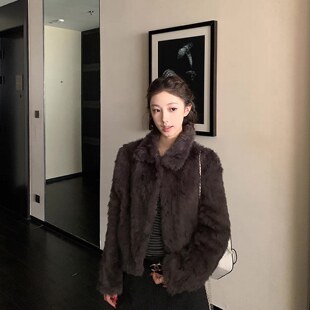 时髦小姨风翻领毛毛马甲女短款加厚保暖皮毛一体外套