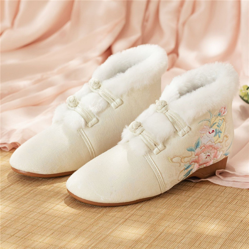 2021冬季新款保暖古风棉靴淡雅加绒刺绣短靴绣花棉鞋女复古汉服鞋