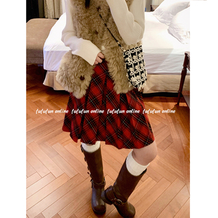 fufufun「新年开运红」原创好版 型新年红格纹压褶高腰毛呢半裙