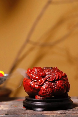 印度小叶紫檀手工木雕青蛙摆件财运亨通盘香炉悟禅茶道香熏炉香座