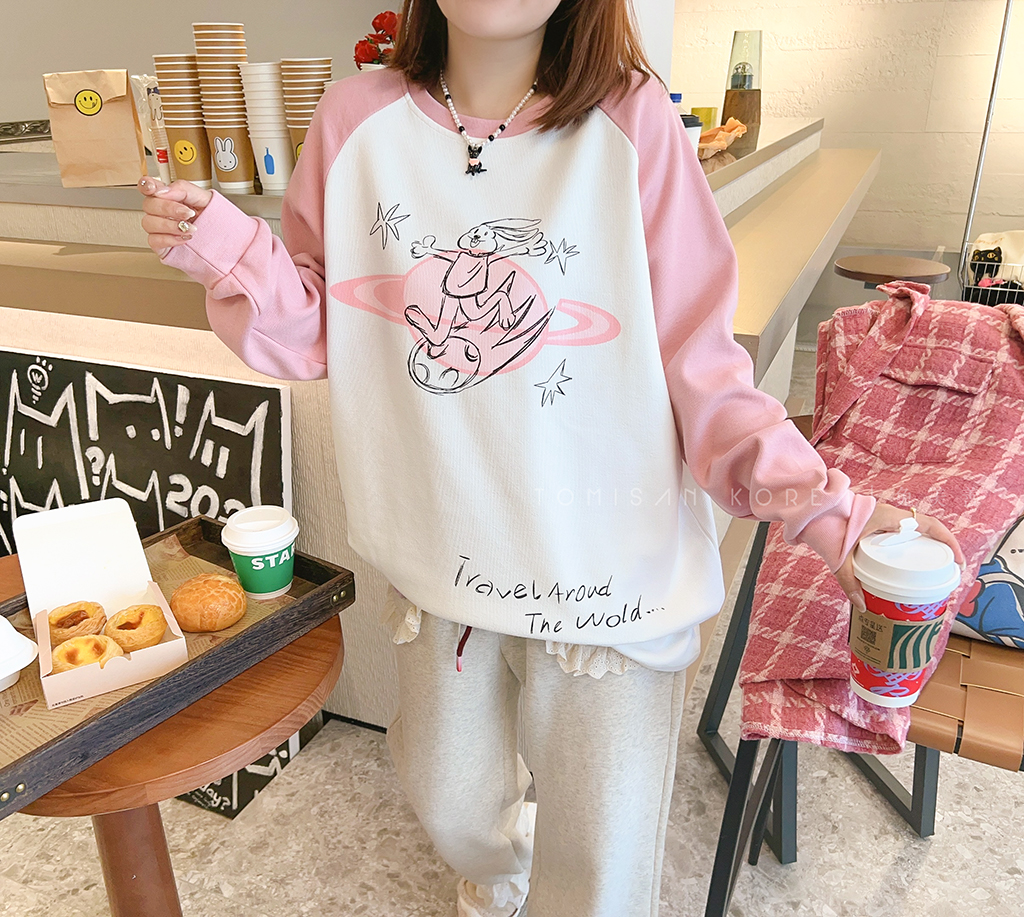 兔美善韩国代购女装23冬新 洋气撞色插肩袖星球兔子字母印花T恤