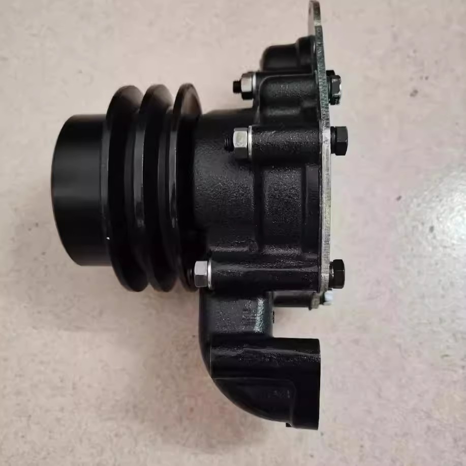 新源远山B75S/ECO/C75/C80G4轮式挖掘机 玉柴柴发动机水泵总成4DK