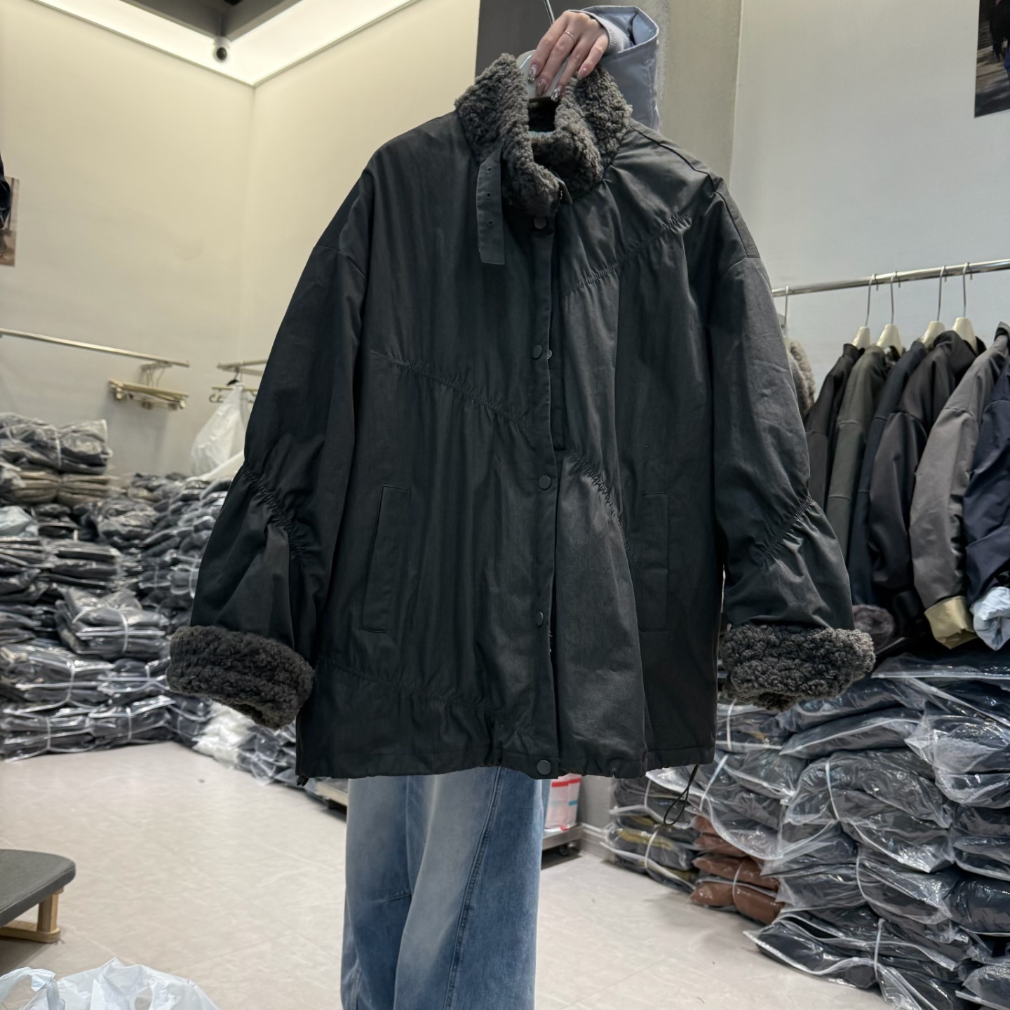 美式羊羔毛立领白鸭绒羽绒服女