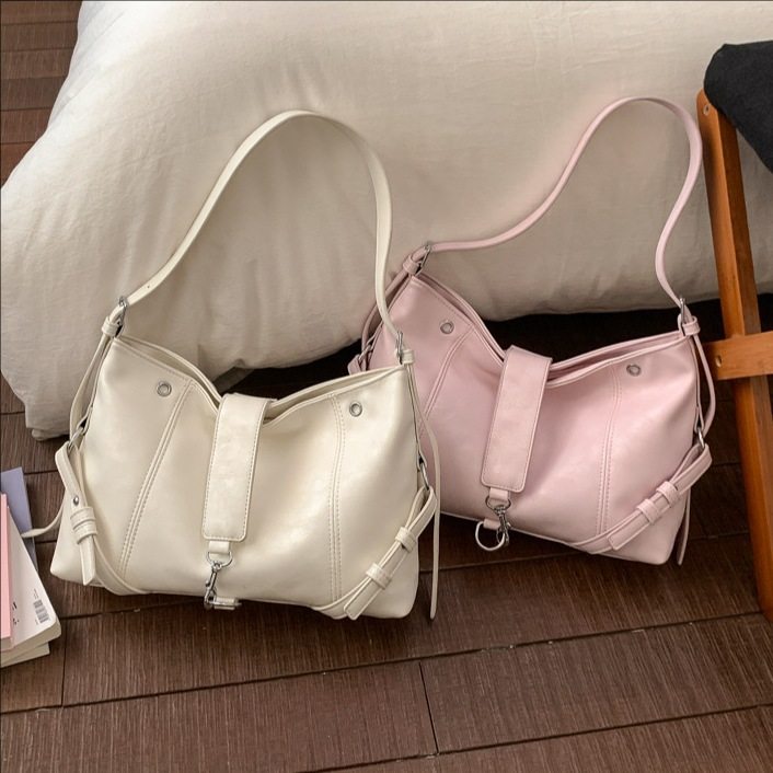 复古机车风手提包包女2026新款小众通勤腋下托特包潮酷单肩斜挎包,箱包皮具/热销女包/男包,托特包,淘宝优惠券,粉丝福利购,淘宝优惠卷