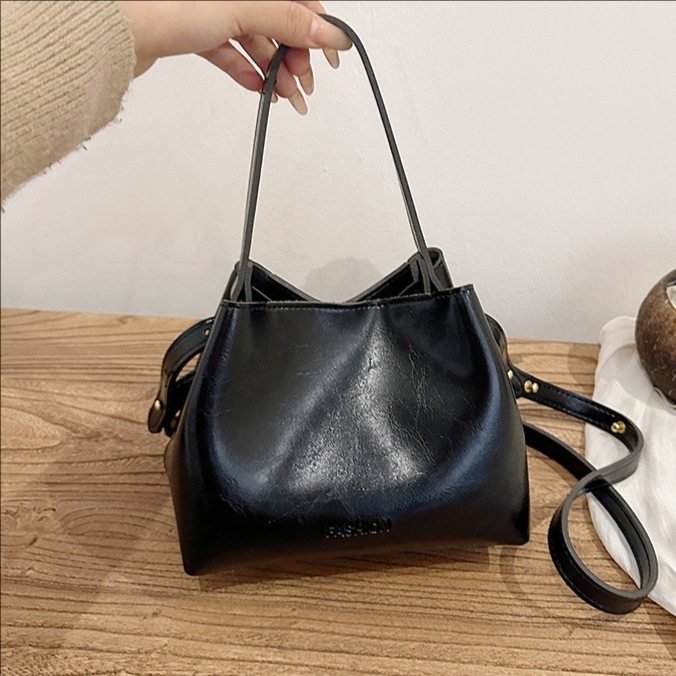 复古手提水桶包包女式2026春新款百搭高级感单肩包迷你轻奢斜挎包,箱包皮具/热销女包/男包,水桶包,淘宝优惠券,粉丝福利购,淘宝优惠卷