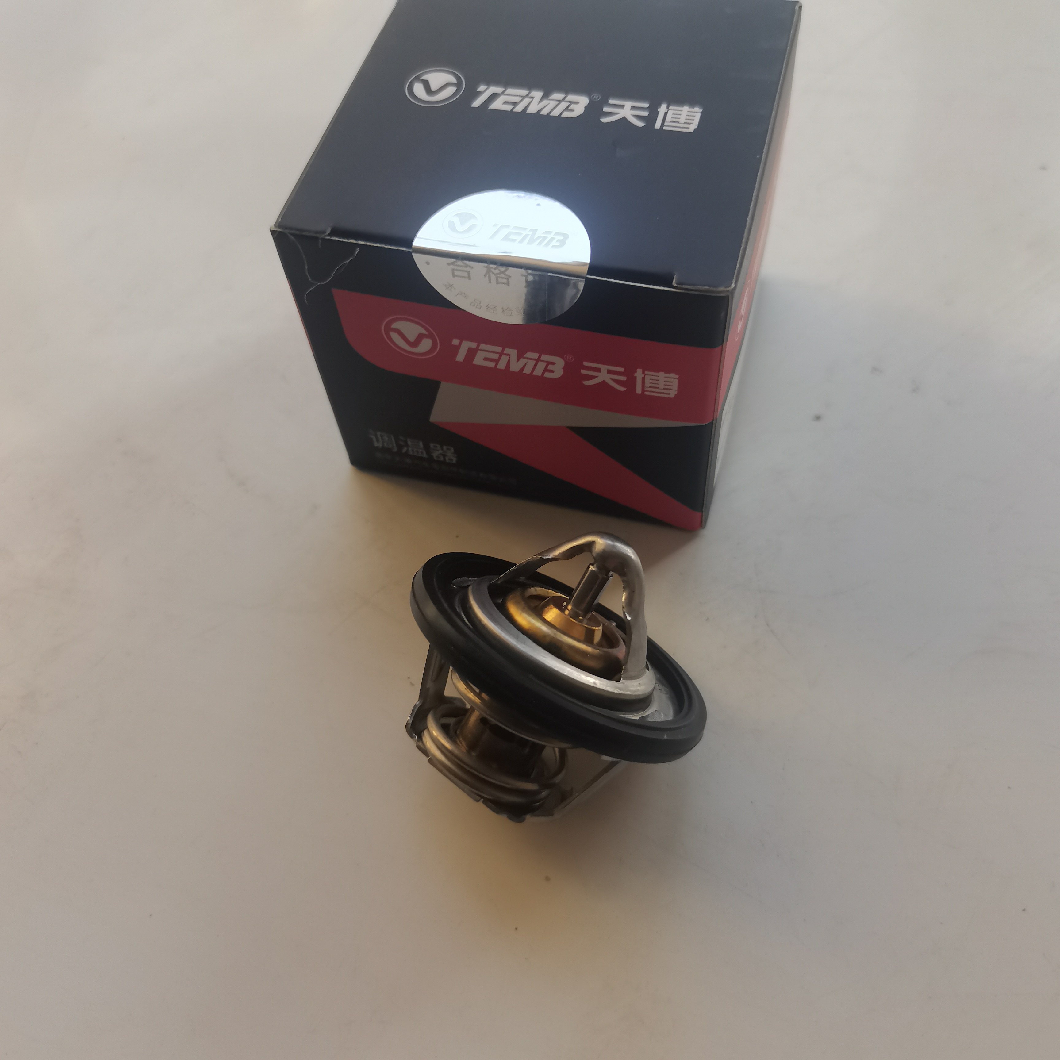 老款奥拓快乐王子节温器