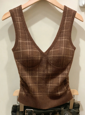 十三行一线大牌！带胸垫格纹V领针织背心女日常通勤外穿内搭上衣
