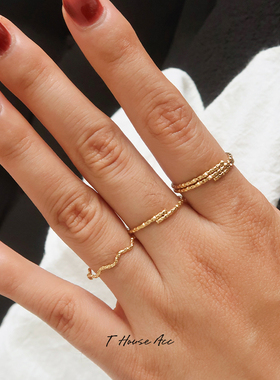 小众复古不规则波浪闪戒指女ins通勤素圈简约百搭叠戴指环尾戒子