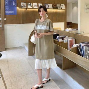 法式气质蕾丝拼接T恤连衣裙女2025夏季新款韩版宽松显瘦撞色长裙图片
