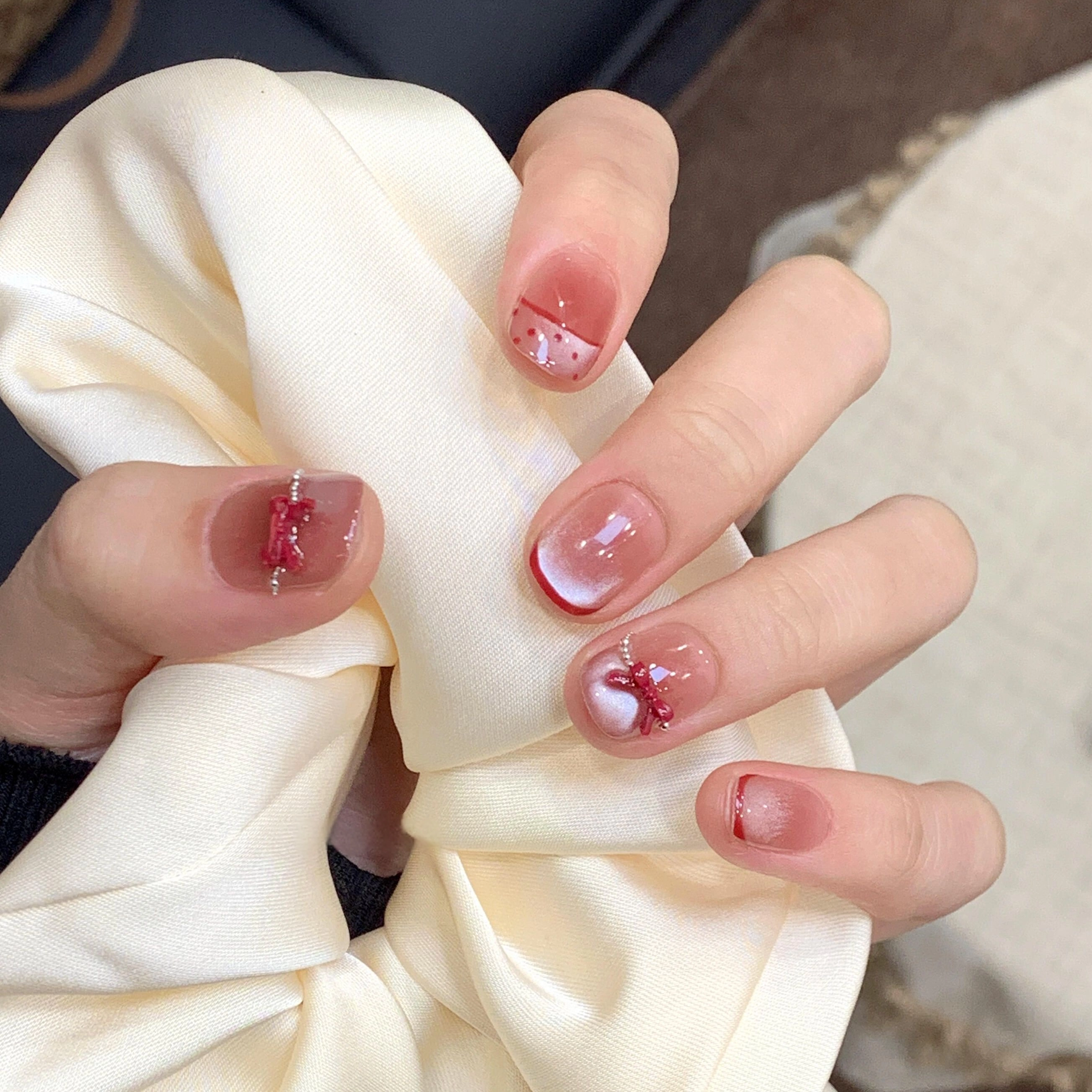 法式莓果酱纯手工穿戴甲爱心波点蝴蝶结裸色猫眼短款美甲穿戴甲,彩妆/香水/美妆工具,穿戴甲/甲片,淘宝优惠券,粉丝福利购,淘宝优惠卷