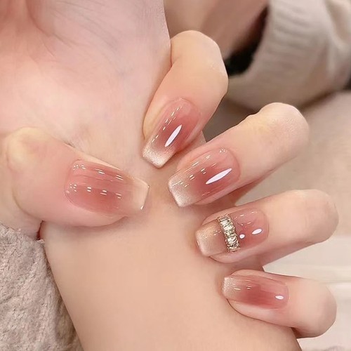 春季裸色渐变猫眼短款穿戴甲显白