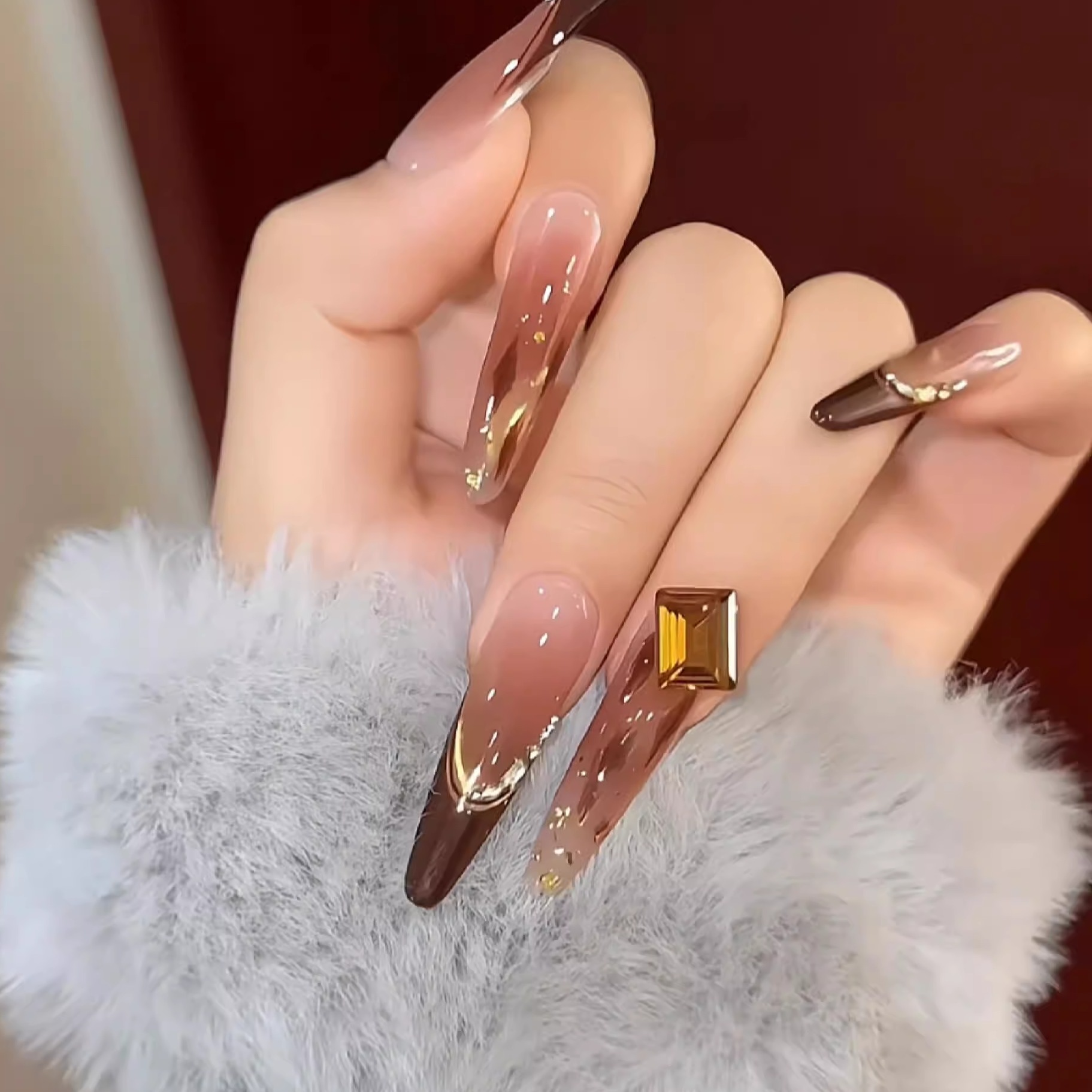 2025新款秋冬高级感金咖豹纹手工穿戴甲中长款爆闪法式显白美甲片