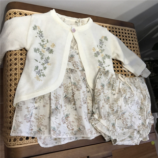 ins风20秋冬女童婴儿纯棉碎花上衣短裤白色绣花针织毛衣开衫套装