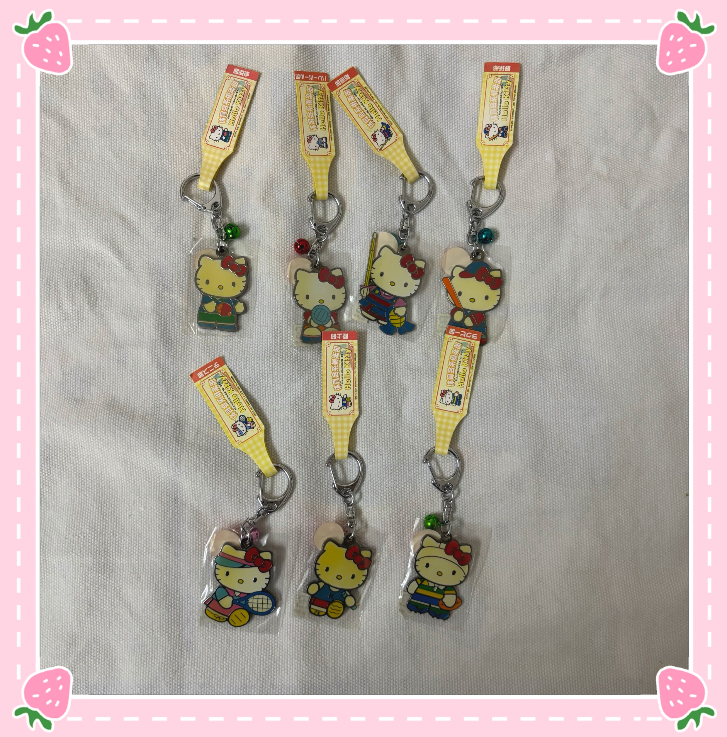 【小衣橱杂货铺】日本带回中古hellokitty 体育会系 铁牌挂件
