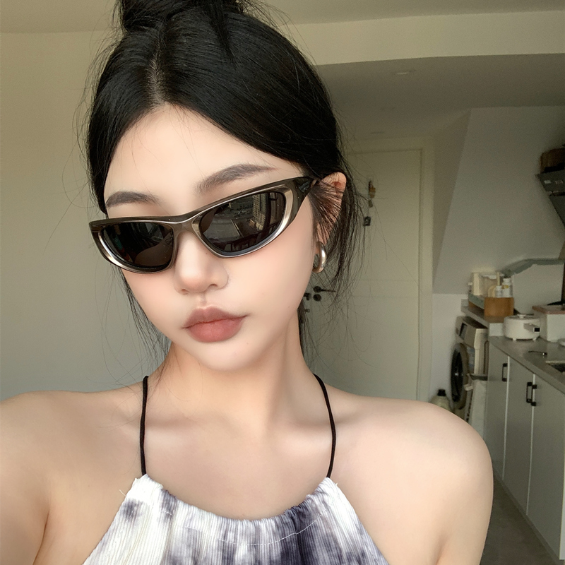 复古高级质感枪灰色眼镜Y2K科技感太阳镜潮男ins未来风墨镜女甜酷