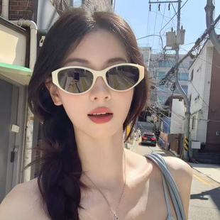 2026春夏复古白色猫眼偏光墨镜女方圆脸显瘦超轻TR高品网感太阳镜