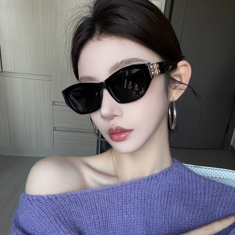 TR黑色金属猫眼轻奢欧美女太阳镜图片