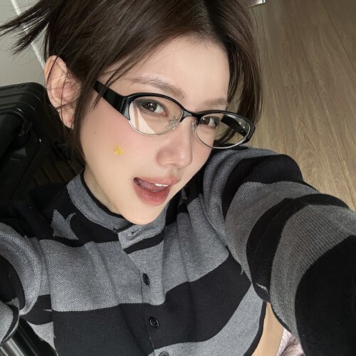佳柚半黑框猫眼显瘦素颜眼镜