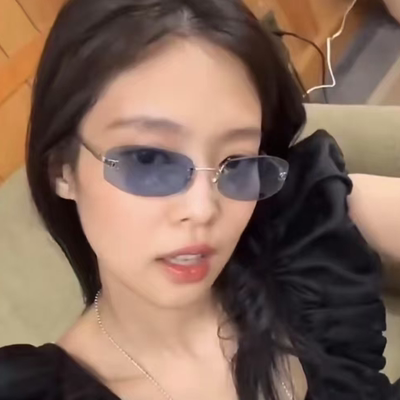 无边框蓝色太阳镜Jennie演唱会款