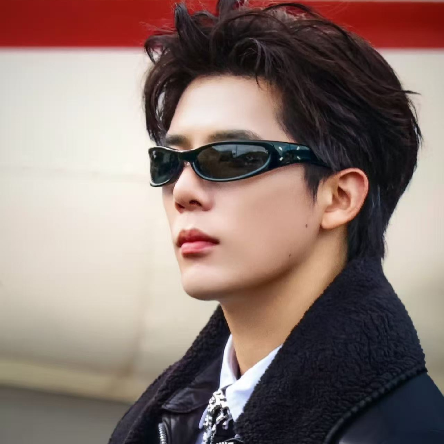 王安宇同款复古黑色户外运动墨镜