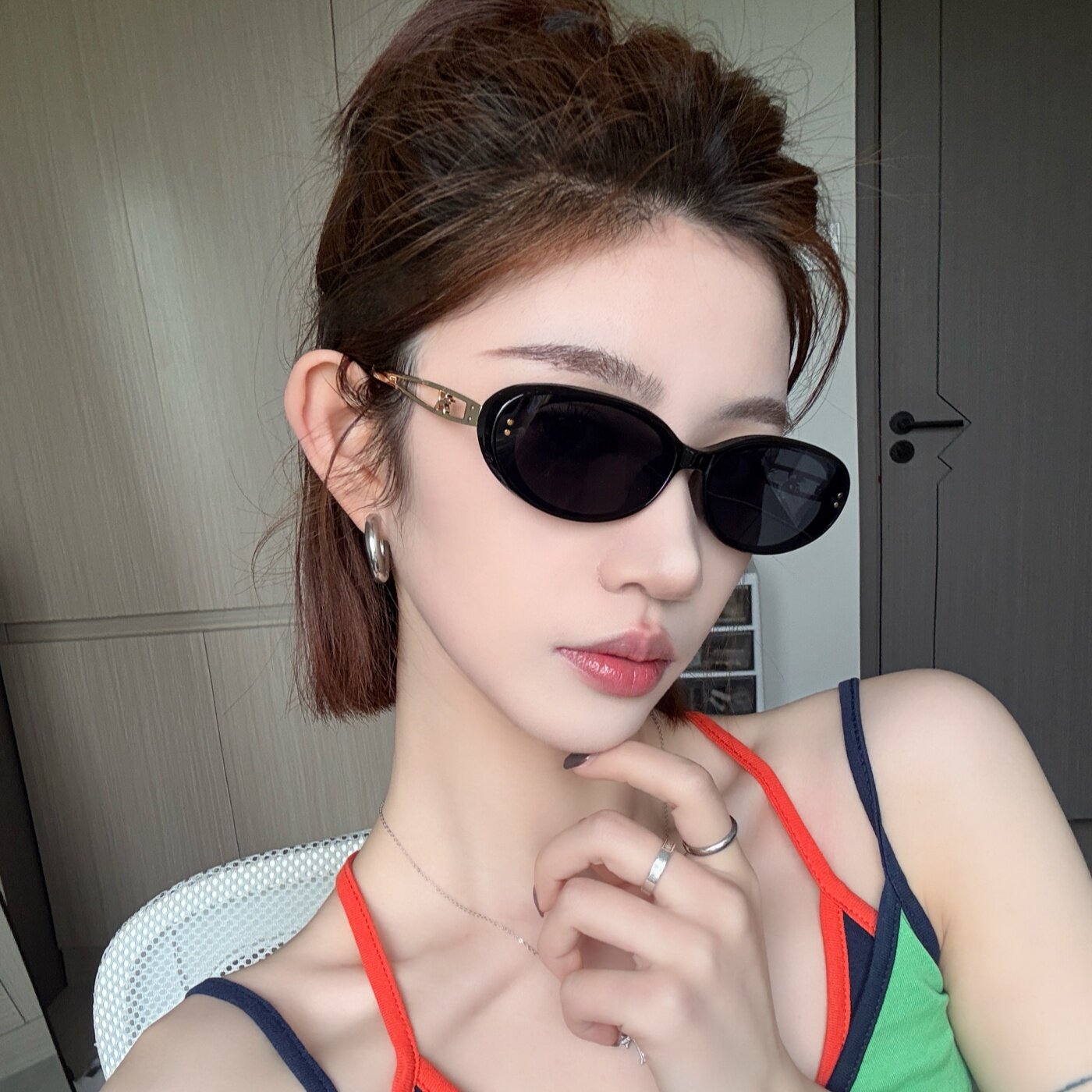 2026新款复古黑色椭圆猫眼金属墨镜韩女方脸显瘦高级感户外太阳镜