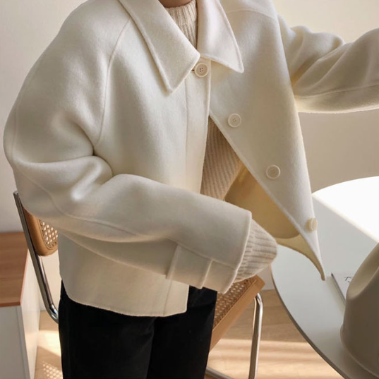 Guima is a girl's winter Lapel short straight tweed coat