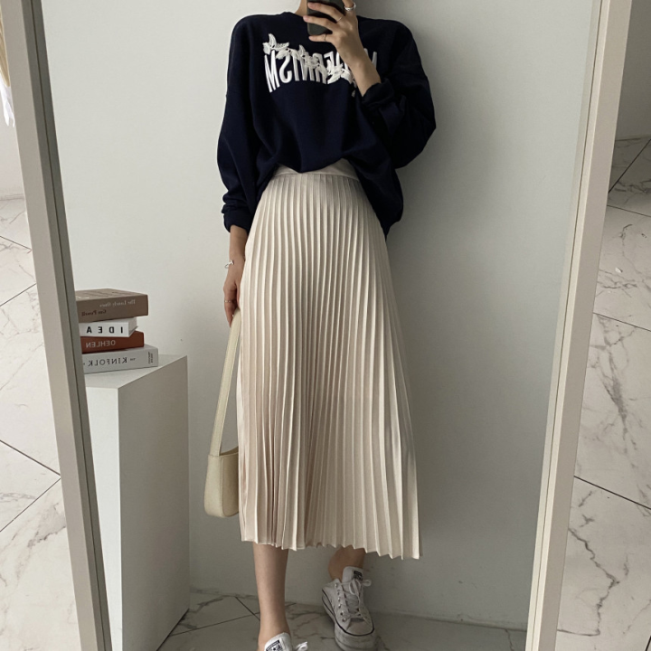 Korean chic crew neck jacket with lettered applique + Pleated Skirt Set