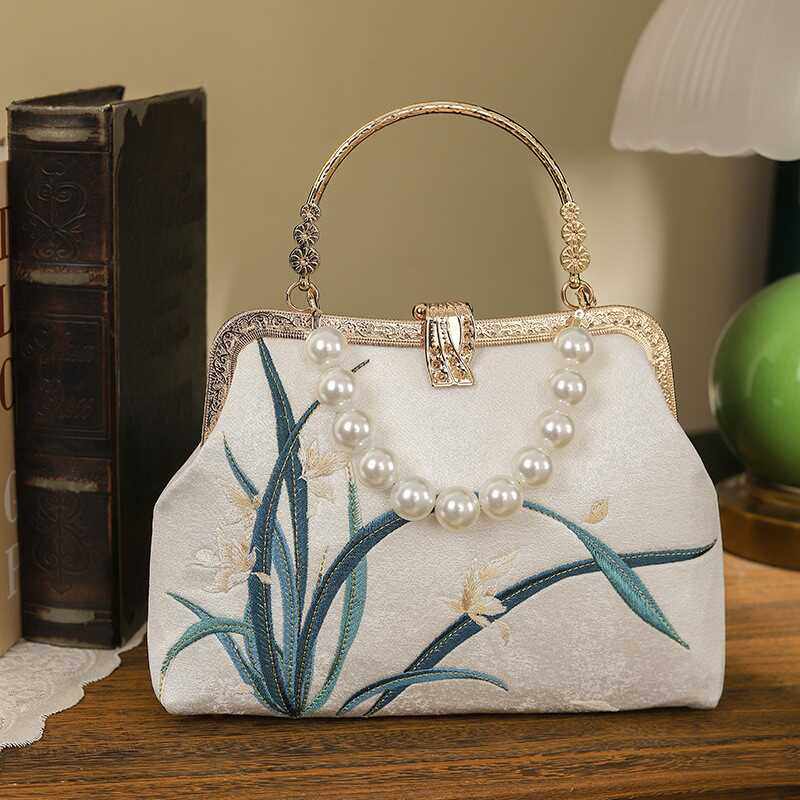 2024新款梅兰竹手工刺绣新中式国风妈妈配旗袍包包女士婚礼手提包,箱包皮具/热销女包/男包,通用款女包,淘宝优惠券,粉丝福利购,淘宝优惠卷