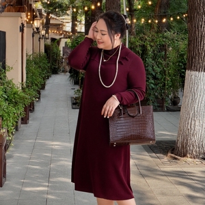 高级感大码女装2025年新款秋装针织连衣裙女胖mm炸街秋装大码显瘦