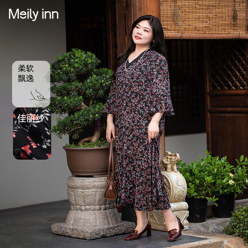 美丽客栈修身小A版连衣裙V领