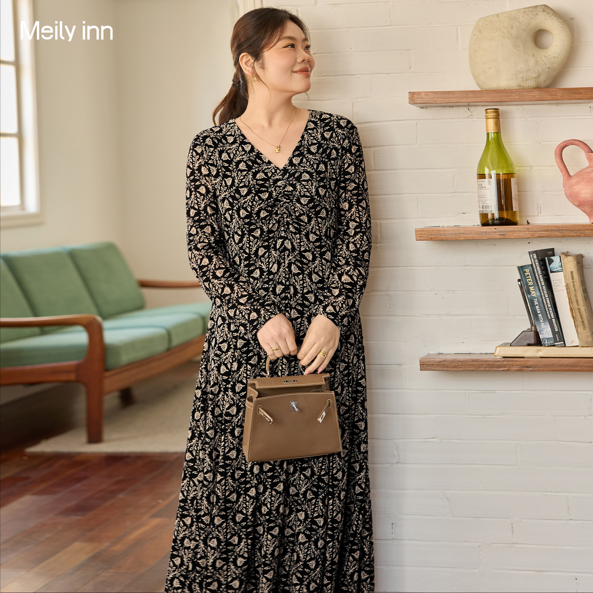 美丽客栈2026春季新款大码女装胖mm巨好看的早秋气质长袖连衣裙女