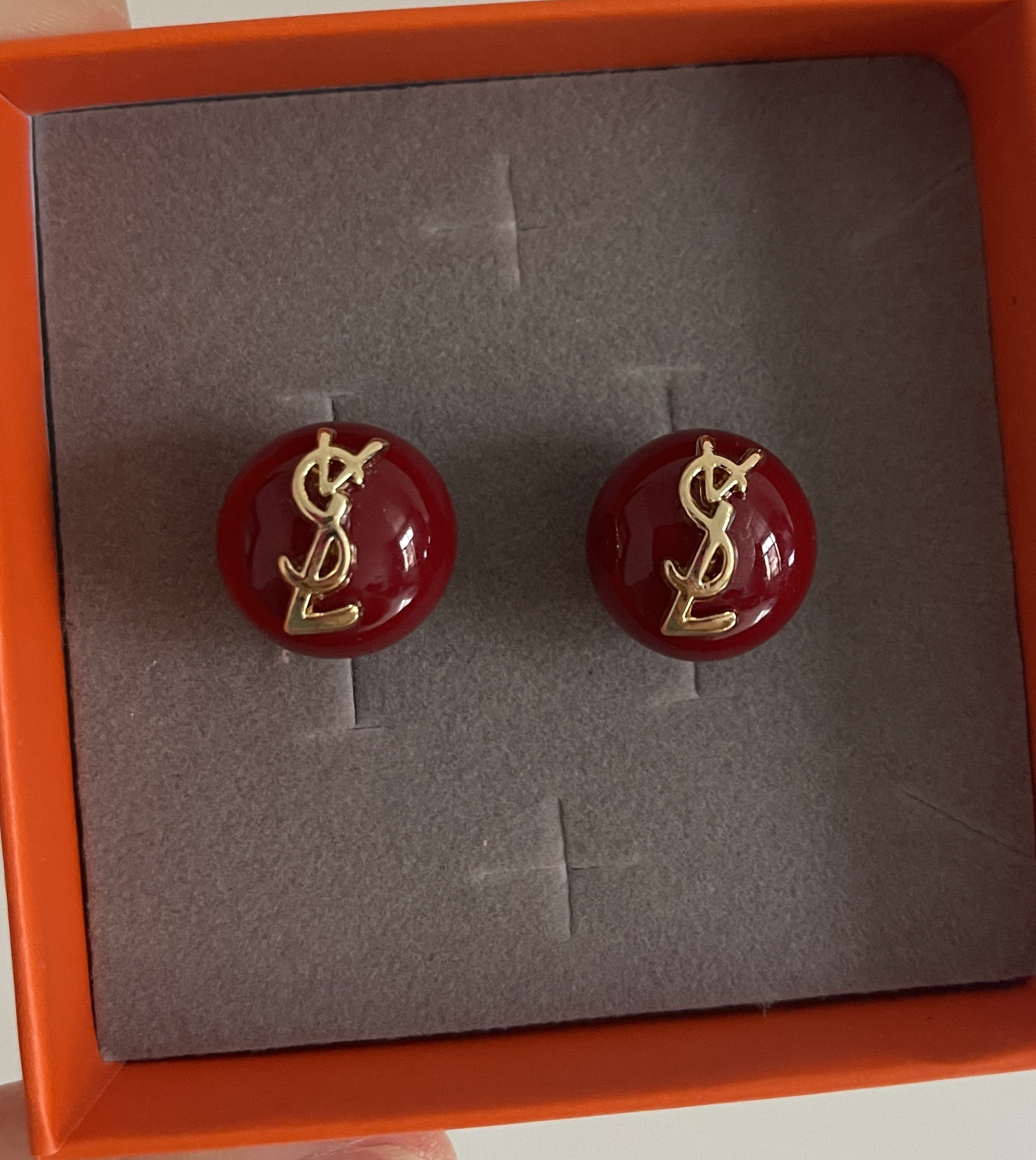 红色扁圆球字母小香风耳钉法式复古过年耳环秋冬高级感轻奢耳饰,饰品/流行首饰/时尚饰品新,耳钉,淘宝优惠券,粉丝福利购,淘宝优惠卷