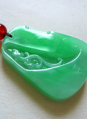 【聚琬楼翡翠】-1712196//老种起光绿色细腻吉祥龙牌吊坠送证书