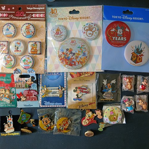 东京迪士尼米奇米妮 噗噗 40周年稀有收藏徽章 布鲁托 高飞大饼章