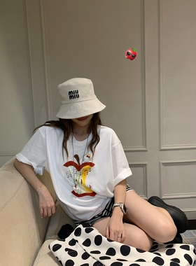 荒荒家 苹果芯印花短袖2025夏季新款减龄设计休闲百搭白色T恤女