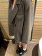 荒荒家灰色口袋西装 2026春夏新款 复古垫肩chic气质休闲西服外套女