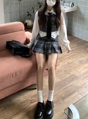 荒荒家学院风格子叠穿马甲两件套2025新款减龄高腰格纹百褶裙女秋