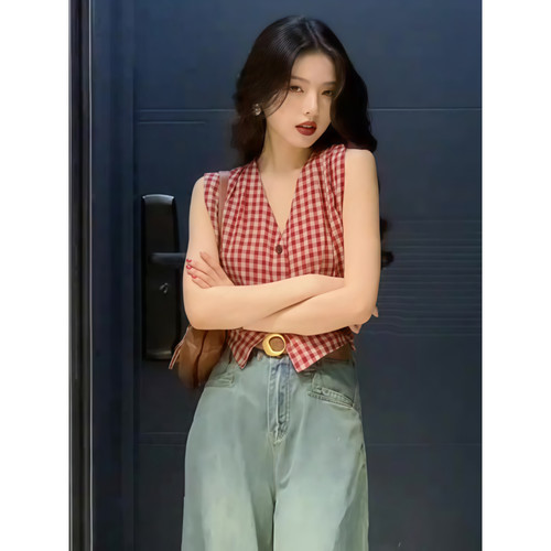 Forever21法式红色格纹V领上衣