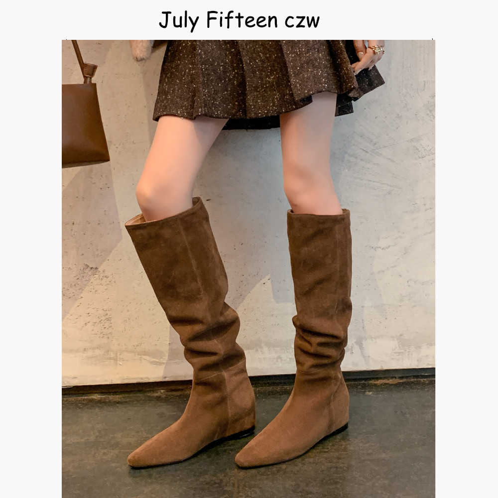 高丝光磨砂皮及膝靴女2025新款尖头5cm内增高堆堆靴不过膝长靴