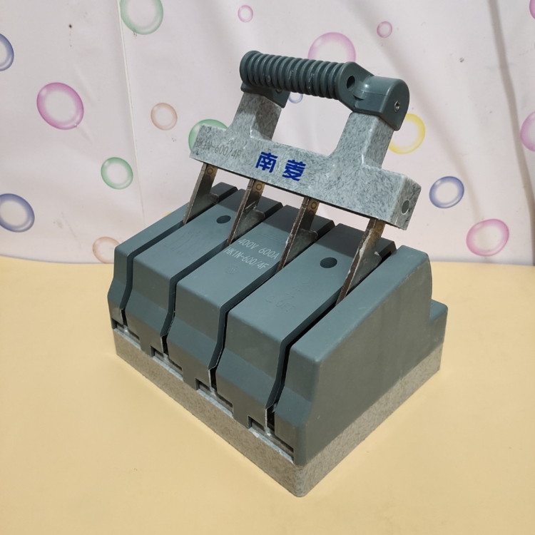 三相光伏配电箱闸刀开关HK1N-600A/4F单投隔离刀闸紫铜