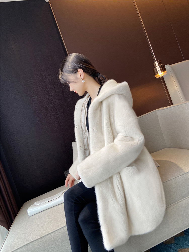 秋冬新款貂皮大衣女年轻连帽中长款宽松仿水貂毛绒皮草外套女时尚