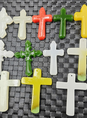 仿新疆和田玉十字架仿玉石挂件